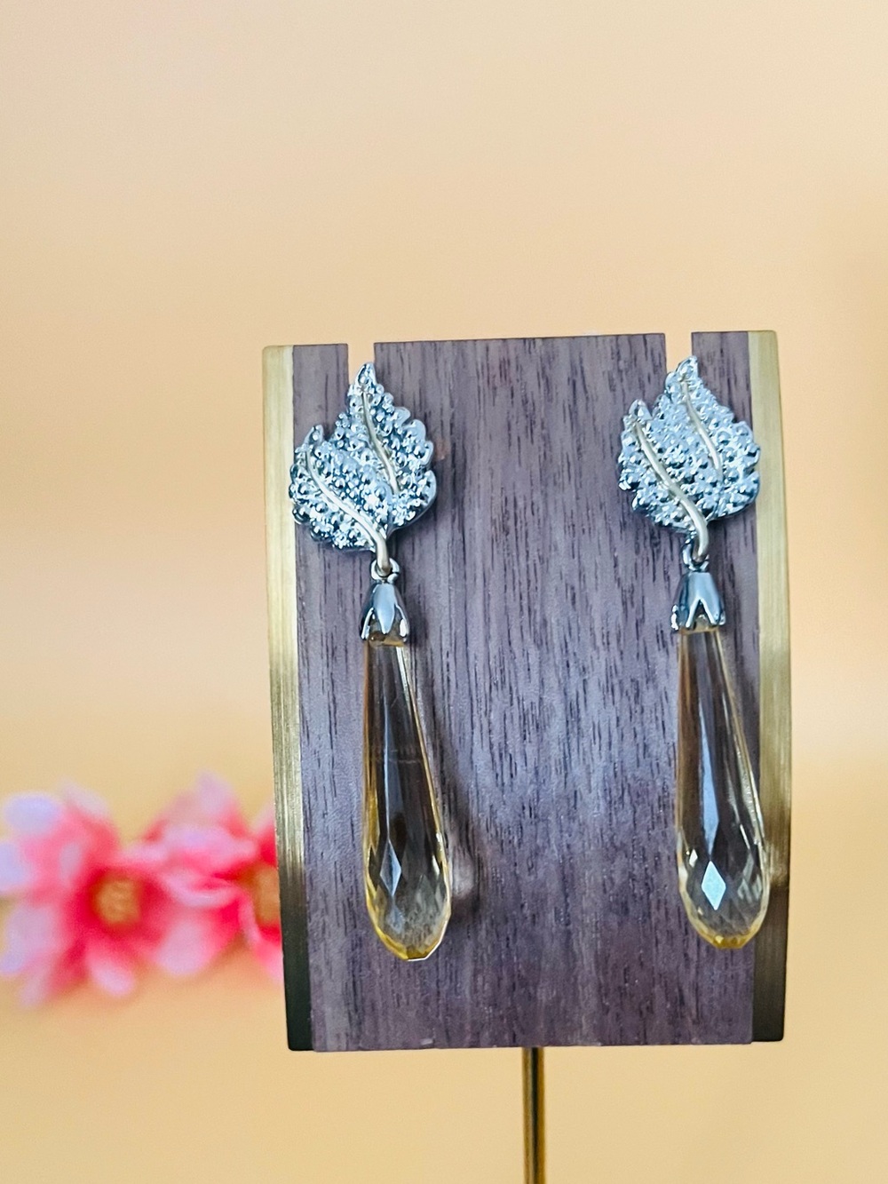 Long silver plated citrine color dangling earrings leaf design
